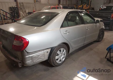 2003 Toyota Camry Le z USA, uszkodzony, nr VIN 4T1BE32K53U695000
